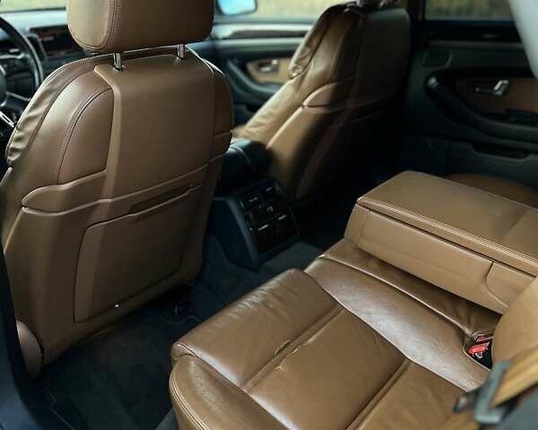 Черный Ауди А8, объемом двигателя 3 л и пробегом 441 тыс. км за 6700 $, фото 13 на Automoto.ua