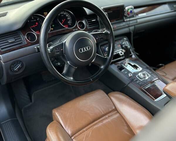 Черный Ауди А8, объемом двигателя 3 л и пробегом 441 тыс. км за 6700 $, фото 10 на Automoto.ua