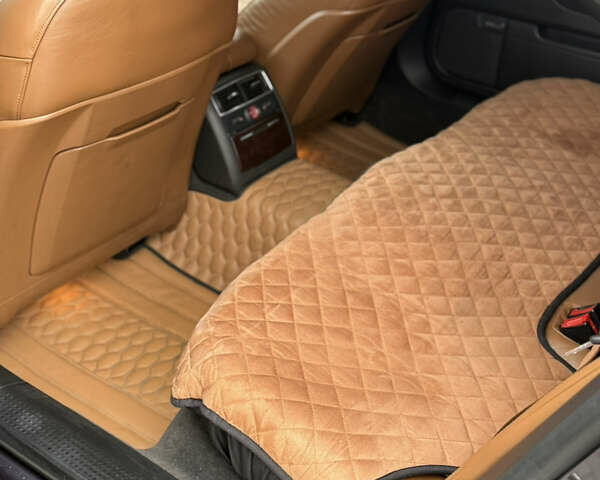 Черный Ауди А8, объемом двигателя 2.98 л и пробегом 260 тыс. км за 7000 $, фото 7 на Automoto.ua