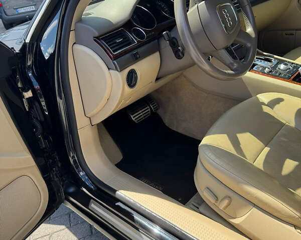 Черный Ауди А8, объемом двигателя 2.98 л и пробегом 309 тыс. км за 8200 $, фото 11 на Automoto.ua