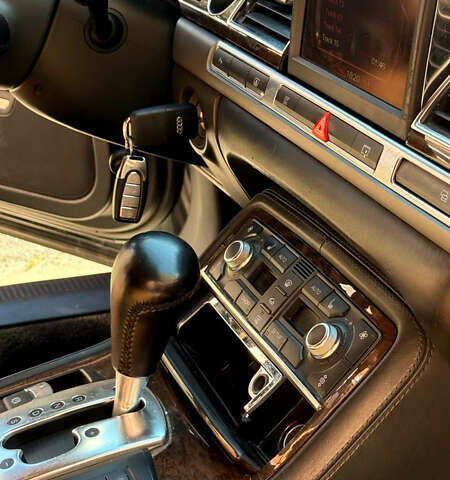 Чорний Ауді A8, об'ємом двигуна 2.97 л та пробігом 370 тис. км за 9000 $, фото 50 на Automoto.ua