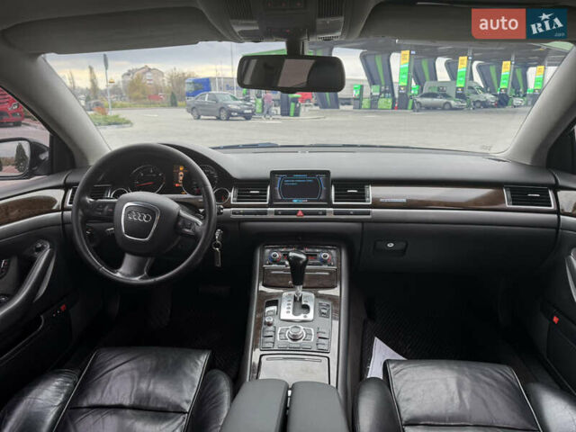 Чорний Ауді A8, об'ємом двигуна 4.2 л та пробігом 297 тис. км за 7950 $, фото 17 на Automoto.ua