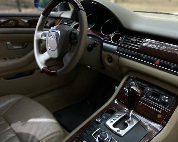 Черный Ауди А8, объемом двигателя 4.16 л и пробегом 433 тыс. км за 6200 $, фото 1 на Automoto.ua