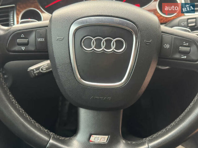 Черный Ауди А8, объемом двигателя 4.16 л и пробегом 220 тыс. км за 8500 $, фото 17 на Automoto.ua