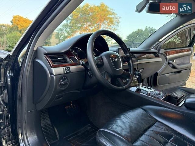 Черный Ауди А8, объемом двигателя 2.97 л и пробегом 337 тыс. км за 7900 $, фото 38 на Automoto.ua