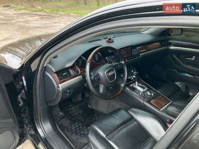 Чорний Ауді A8, об'ємом двигуна 3.2 л та пробігом 268 тис. км за 8500 $, фото 6 на Automoto.ua
