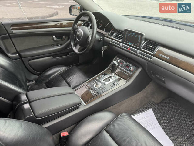 Чорний Ауді A8, об'ємом двигуна 4.2 л та пробігом 297 тис. км за 7950 $, фото 16 на Automoto.ua