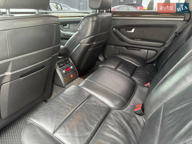 Чорний Ауді A8, об'ємом двигуна 4.2 л та пробігом 297 тис. км за 7950 $, фото 15 на Automoto.ua