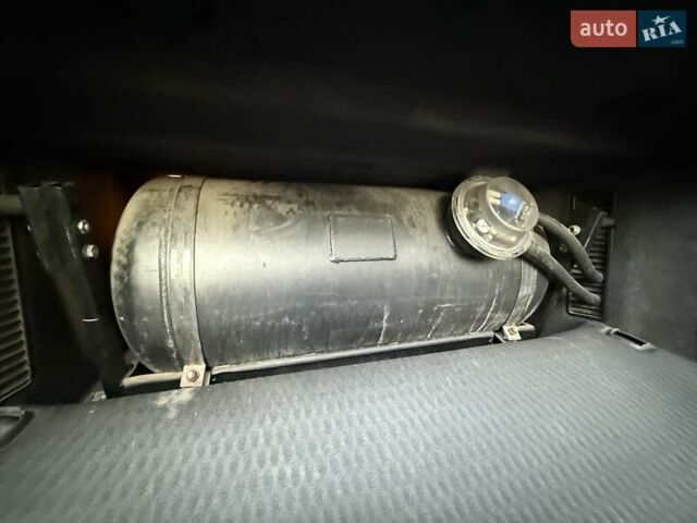 Черный Ауди А8, объемом двигателя 2.97 л и пробегом 337 тыс. км за 7900 $, фото 76 на Automoto.ua