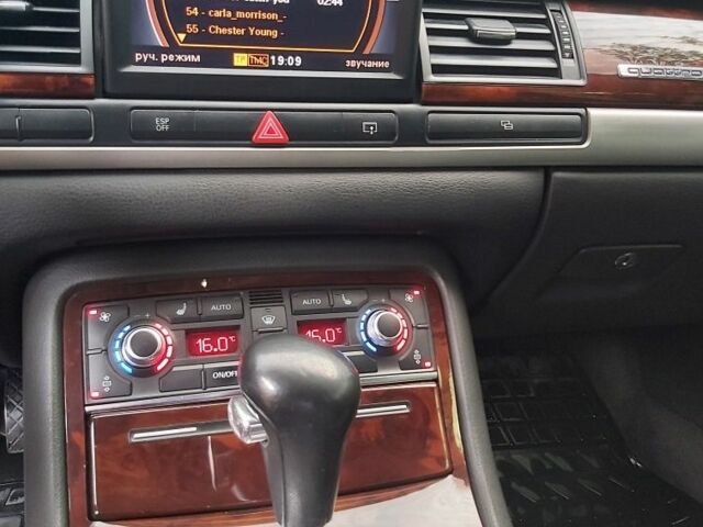 Черный Ауди А8, объемом двигателя 3.1 л и пробегом 278 тыс. км за 9500 $, фото 6 на Automoto.ua