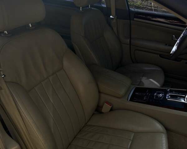 Черный Ауди А8, объемом двигателя 4.16 л и пробегом 433 тыс. км за 6200 $, фото 2 на Automoto.ua