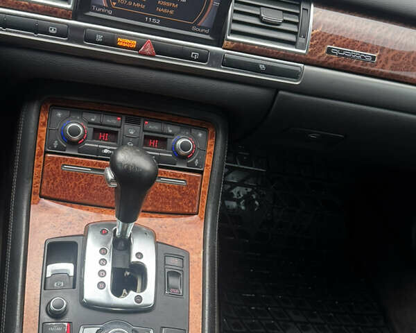 Черный Ауди А8, объемом двигателя 4.16 л и пробегом 220 тыс. км за 8500 $, фото 19 на Automoto.ua