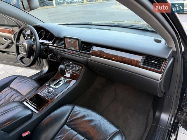 Черный Ауди А8, объемом двигателя 2.97 л и пробегом 337 тыс. км за 7900 $, фото 52 на Automoto.ua