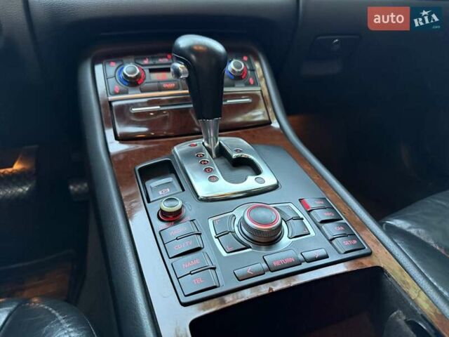 Черный Ауди А8, объемом двигателя 2.97 л и пробегом 337 тыс. км за 7900 $, фото 70 на Automoto.ua