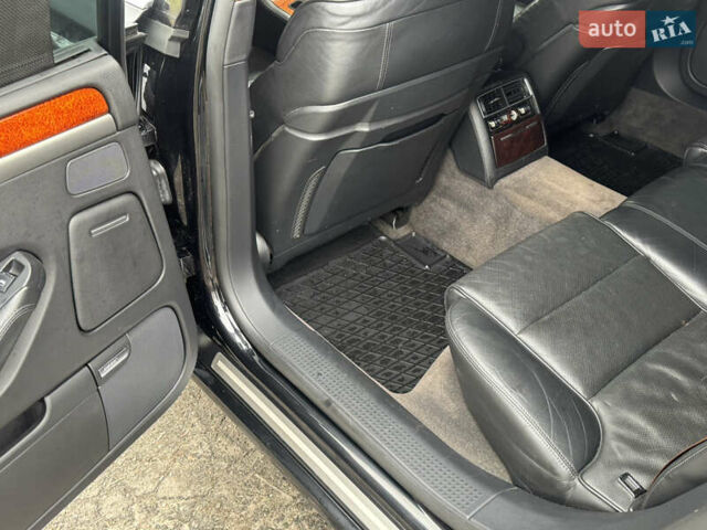 Черный Ауди А8, объемом двигателя 4.16 л и пробегом 220 тыс. км за 8500 $, фото 4 на Automoto.ua