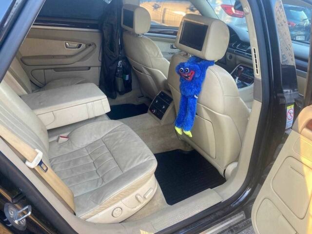 Черный Ауди А8, объемом двигателя 4.2 л и пробегом 250 тыс. км за 10800 $, фото 13 на Automoto.ua