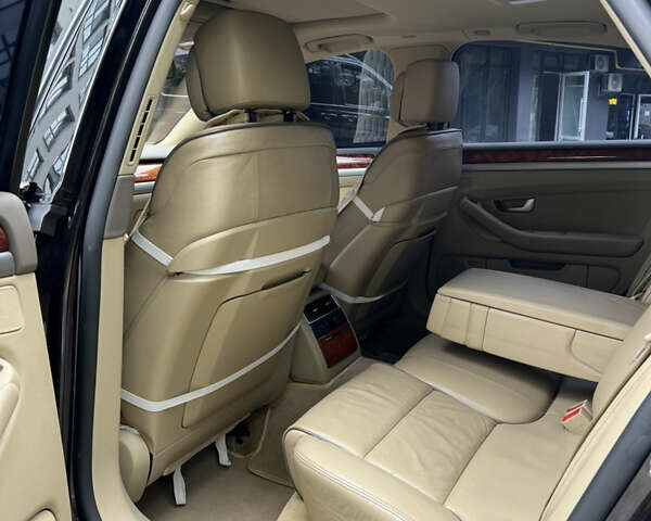 Чорний Ауді A8, об'ємом двигуна 4.13 л та пробігом 344 тис. км за 10850 $, фото 11 на Automoto.ua
