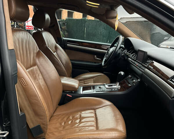 Черный Ауди А8, объемом двигателя 3 л и пробегом 279 тыс. км за 9300 $, фото 15 на Automoto.ua