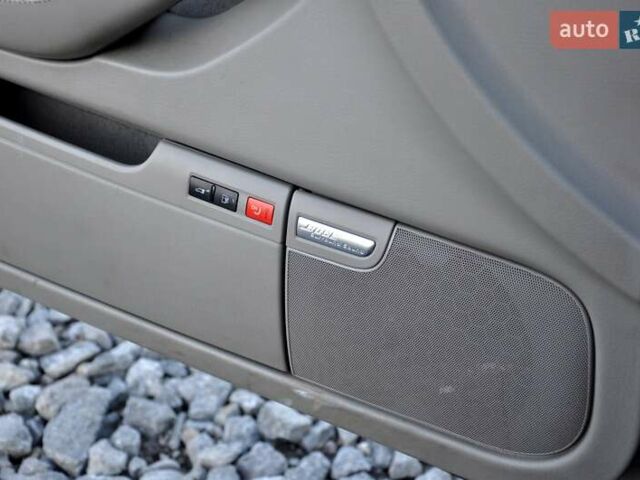 Чорний Ауді A8, об'ємом двигуна 4.2 л та пробігом 330 тис. км за 5700 $, фото 33 на Automoto.ua
