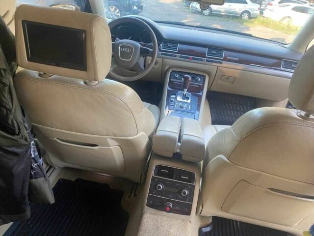 Черный Ауди А8, объемом двигателя 4.2 л и пробегом 250 тыс. км за 10800 $, фото 15 на Automoto.ua