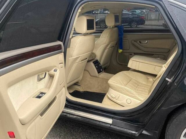 Черный Ауди А8, объемом двигателя 4.2 л и пробегом 250 тыс. км за 10800 $, фото 9 на Automoto.ua