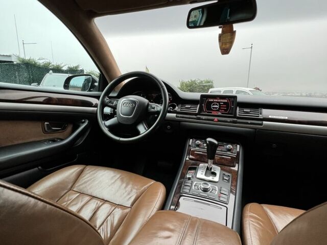 Черный Ауди А8, объемом двигателя 3 л и пробегом 270 тыс. км за 9300 $, фото 10 на Automoto.ua