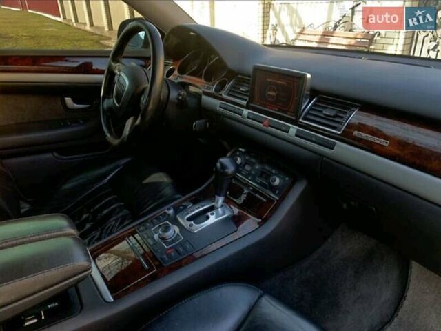Черный Ауди А8, объемом двигателя 3.2 л и пробегом 250 тыс. км за 7500 $, фото 1 на Automoto.ua