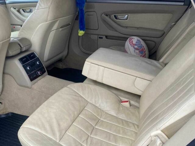 Черный Ауди А8, объемом двигателя 4.2 л и пробегом 250 тыс. км за 10800 $, фото 4 на Automoto.ua