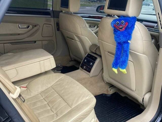 Черный Ауди А8, объемом двигателя 4.2 л и пробегом 250 тыс. км за 10800 $, фото 7 на Automoto.ua