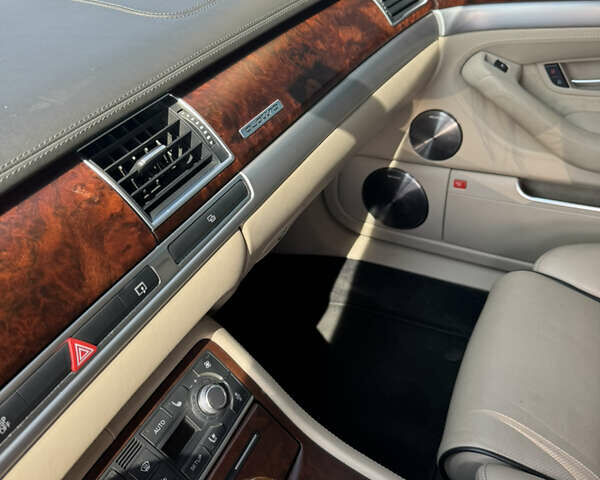Черный Ауди А8, объемом двигателя 4.2 л и пробегом 43 тыс. км за 19900 $, фото 38 на Automoto.ua