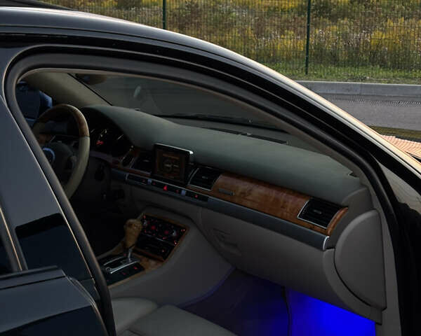 Чорний Ауді A8, об'ємом двигуна 4.2 л та пробігом 236 тис. км за 10700 $, фото 5 на Automoto.ua