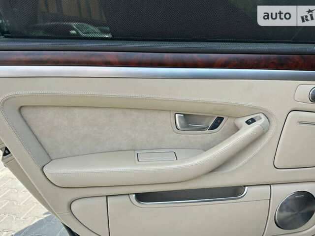 Черный Ауди А8, объемом двигателя 4.17 л и пробегом 40 тыс. км за 17500 $, фото 12 на Automoto.ua