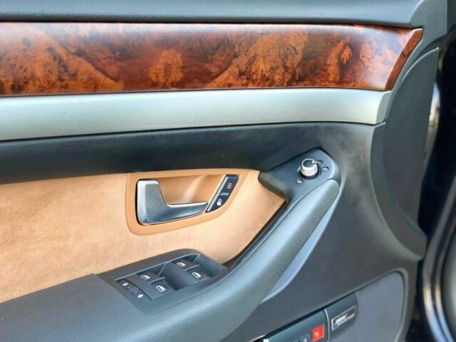 Чорний Ауді A8, об'ємом двигуна 3 л та пробігом 271 тис. км за 10990 $, фото 9 на Automoto.ua