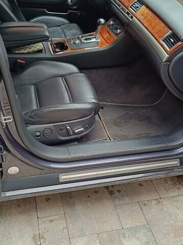 Чорний Ауді A8, об'ємом двигуна 3 л та пробігом 275 тис. км за 12000 $, фото 4 на Automoto.ua