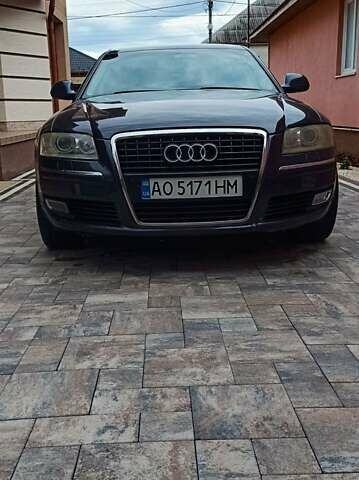 Чорний Ауді A8, об'ємом двигуна 3 л та пробігом 275 тис. км за 12000 $, фото 1 на Automoto.ua