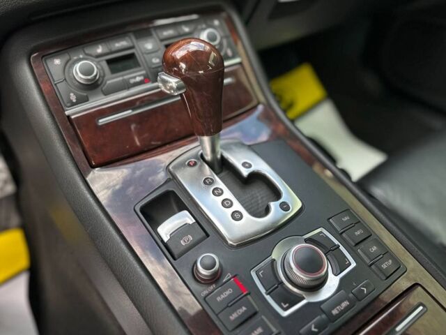 Чорний Ауді A8, об'ємом двигуна 3 л та пробігом 323 тис. км за 14000 $, фото 13 на Automoto.ua