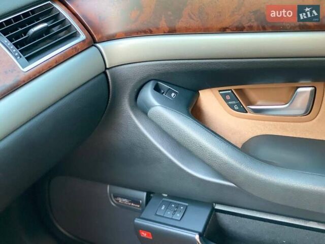 Чорний Ауді A8, об'ємом двигуна 2.97 л та пробігом 271 тис. км за 10990 $, фото 42 на Automoto.ua
