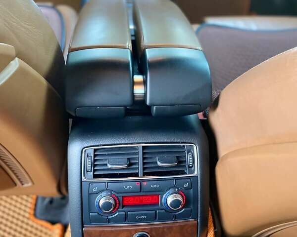 Чорний Ауді A8, об'ємом двигуна 2.97 л та пробігом 271 тис. км за 10990 $, фото 50 на Automoto.ua
