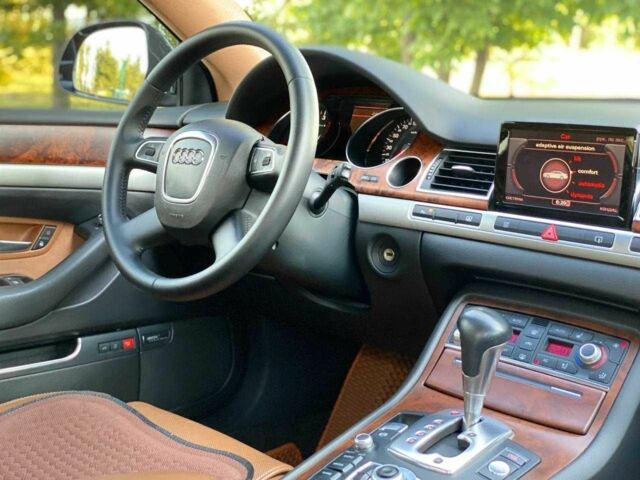Чорний Ауді A8, об'ємом двигуна 3 л та пробігом 271 тис. км за 10990 $, фото 23 на Automoto.ua