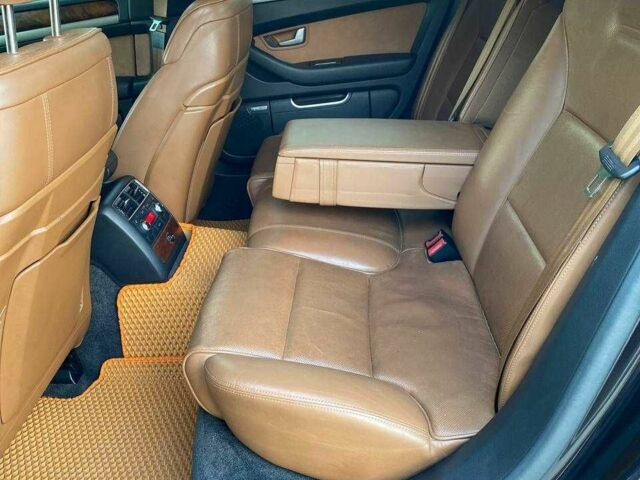 Чорний Ауді A8, об'ємом двигуна 3 л та пробігом 271 тис. км за 10990 $, фото 17 на Automoto.ua