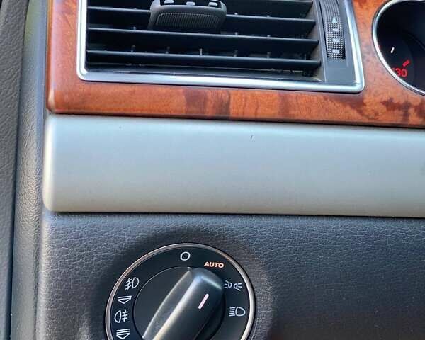 Чорний Ауді A8, об'ємом двигуна 2.97 л та пробігом 271 тис. км за 10990 $, фото 26 на Automoto.ua