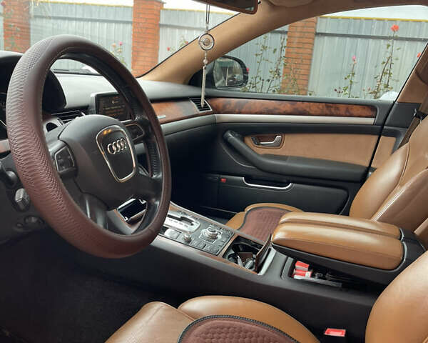 Чорний Ауді A8, об'ємом двигуна 3 л та пробігом 340 тис. км за 10500 $, фото 5 на Automoto.ua