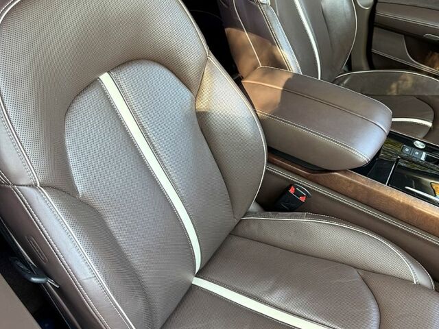 Черный Ауди А8, объемом двигателя 4.2 л и пробегом 209 тыс. км за 18000 $, фото 11 на Automoto.ua