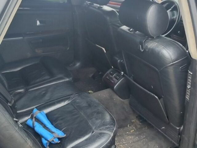 Чорний Ауді A8, об'ємом двигуна 4 л та пробігом 400 тис. км за 2000 $, фото 7 на Automoto.ua