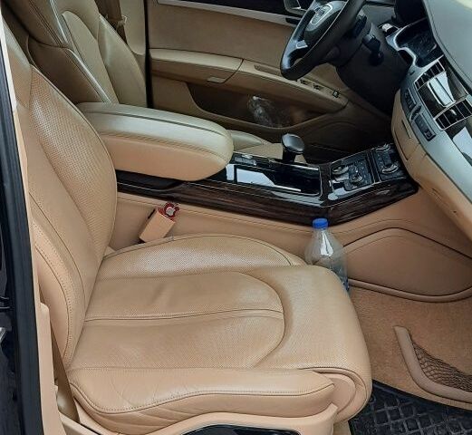 Чорний Ауді A8, об'ємом двигуна 4.2 л та пробігом 177 тис. км за 17000 $, фото 11 на Automoto.ua