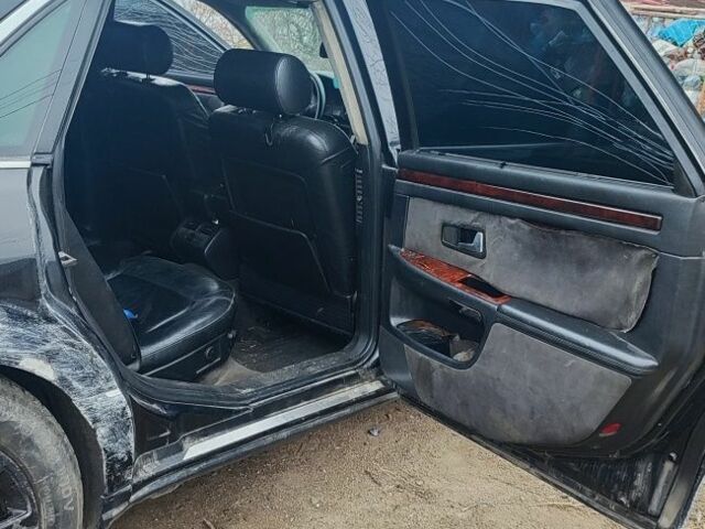 Чорний Ауді A8, об'ємом двигуна 4 л та пробігом 400 тис. км за 2000 $, фото 6 на Automoto.ua