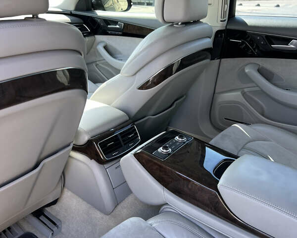 Чорний Ауді A8, об'ємом двигуна 3 л та пробігом 234 тис. км за 15500 $, фото 10 на Automoto.ua