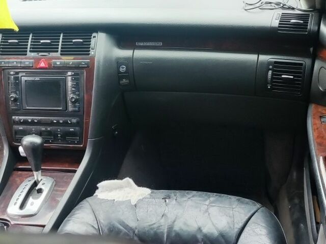 Чорний Ауді A8, об'ємом двигуна 4 л та пробігом 400 тис. км за 2000 $, фото 5 на Automoto.ua