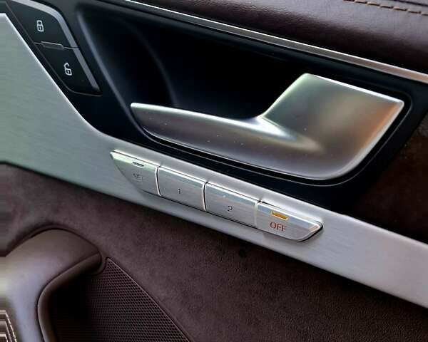 Черный Ауди А8, объемом двигателя 4.13 л и пробегом 254 тыс. км за 20900 $, фото 30 на Automoto.ua