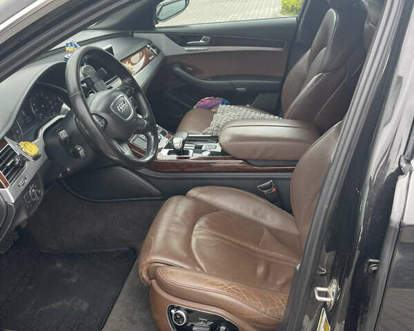 Черный Ауди А8, объемом двигателя 4.16 л и пробегом 319 тыс. км за 16200 $, фото 7 на Automoto.ua